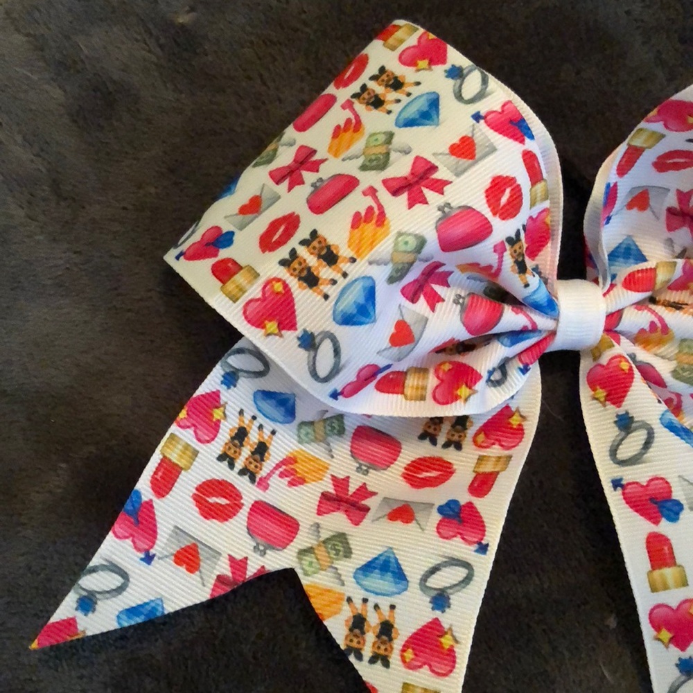 Cheer bow - Picture 2 of 3